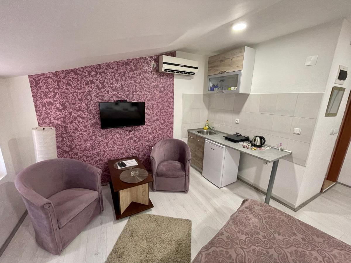 Aleksandra U Centru Grada Kragujevac