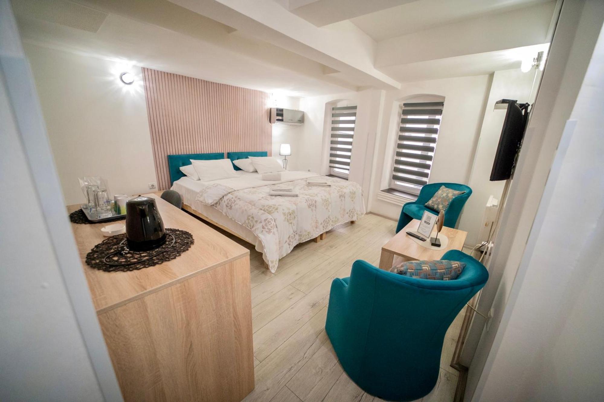 Apartment Aleksandra U Centru Grada *