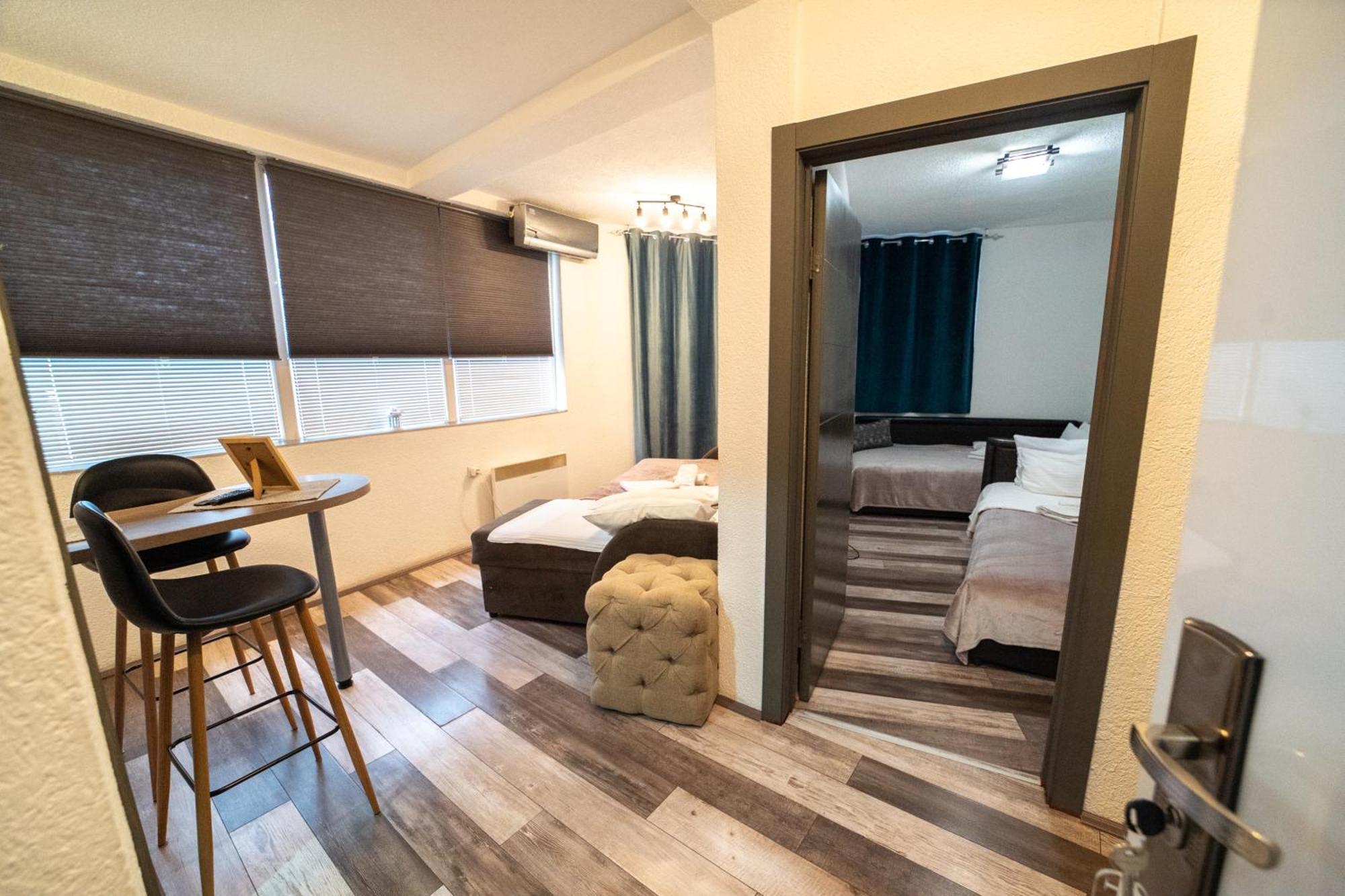 Aleksandra U Centru Grada Apartment